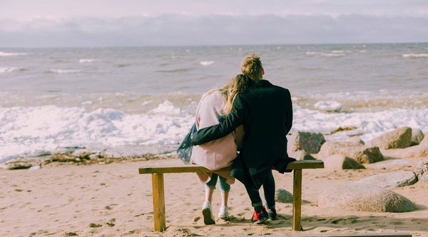 How Economic Inequality Drives Family Formation and Dissolution